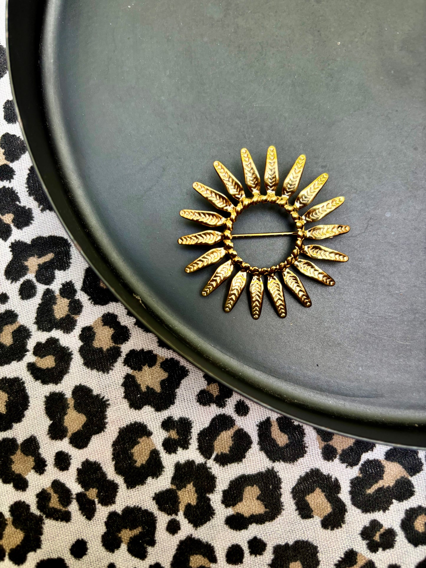 Sun Broche