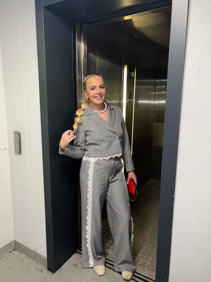 Pearl lace 
     Pantalon